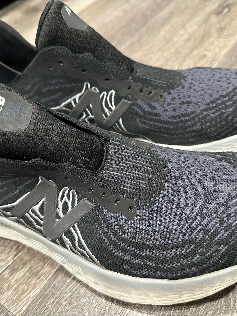 New Balance Men’s Black Knit Athletic Slip-On Sneakers Mens Size 11.5